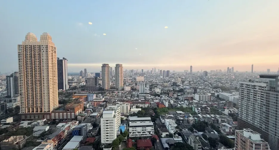 For rent 2 bedrooms condo in Sathon, Bangkok