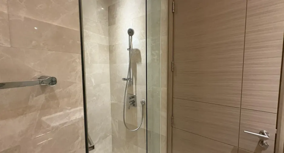 Condo en alquiler de 2 habitaciones en Pathum Wan, Bangkok