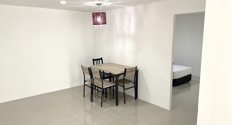 Condo en alquiler de 2 habitaciones en Khlong Toei, Bangkok