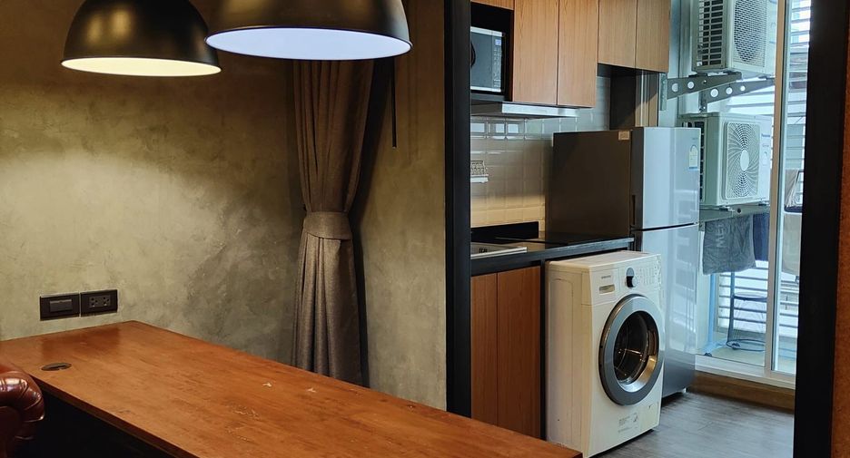 For rent 1 bed condo in Phra Khanong, Bangkok