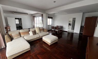 For rent 3 bedrooms apartment in Sathon, Bangkok