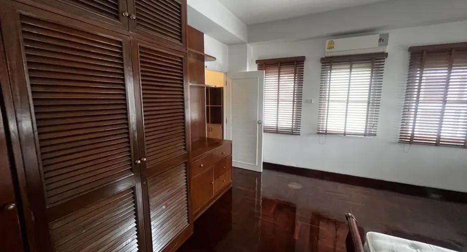 ให้เช่า 3 ห้องนอน อพาร์ทเม้นท์ ใน สาทร, กรุงเทพฯ