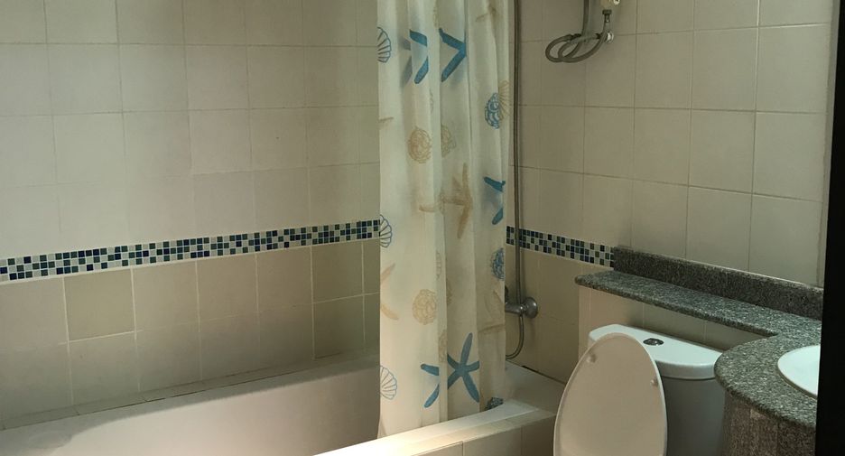 For rent 2 bedrooms condo in Pathum Wan, Bangkok
