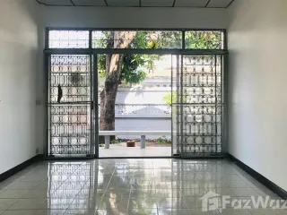 Аренда 3 спальни дом в Щанг Тхонгланг, Бангкок