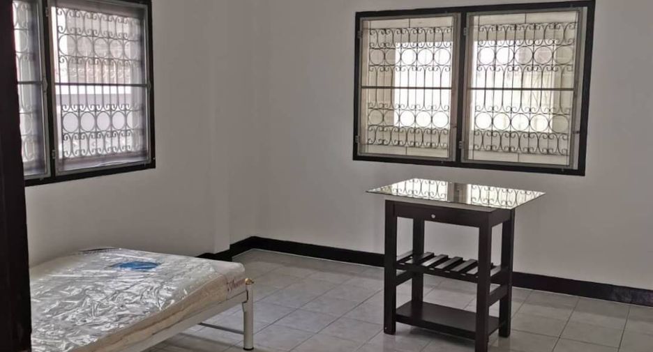 For rent 3 bedrooms house in Wang Thonglang, Bangkok