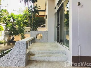出租 3 卧室 独立屋 在 Wang Thong Lang, 曼谷