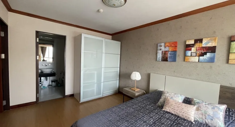 For rent 1 bed condo in Pathum Wan, Bangkok