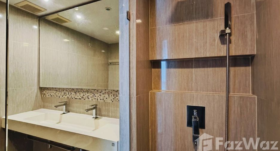 Condo en alquiler de 3 habitaciones en Watthana, Bangkok