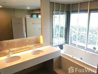 Casa en alquiler de 3 habitaciones en Bang Kapi, Bangkok