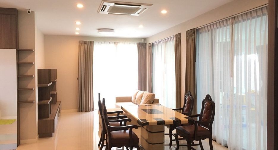 For rent 3 bedrooms house in Bang Kapi, Bangkok
