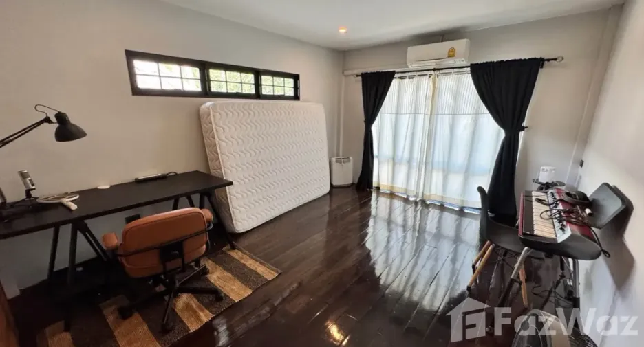 ให้เช่า 2 ห้องนอน บ้านเดี่ยว ใน วัฒนา, กรุงเทพฯ