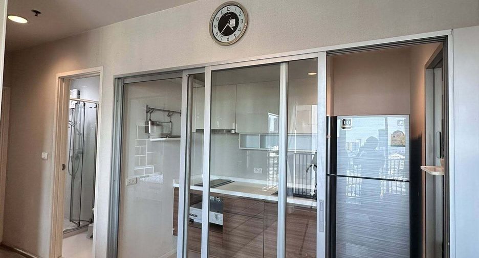 For rent 2 bedrooms condo in Yan Nawa, Bangkok