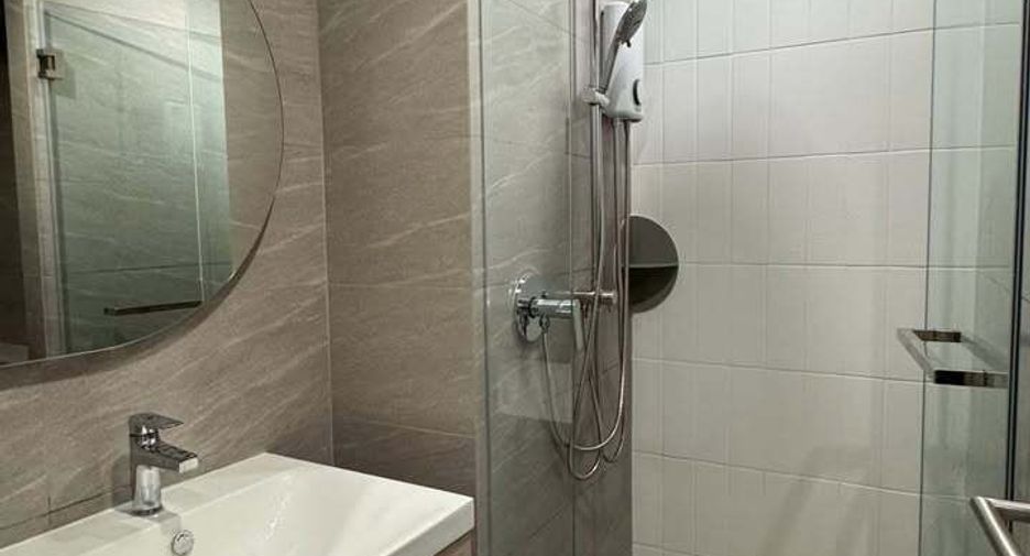 For rent 1 bed condo in Khlong San, Bangkok