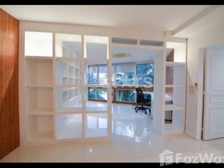 Condo en alquiler de 4 habitaciones en Khlong Toei, Bangkok