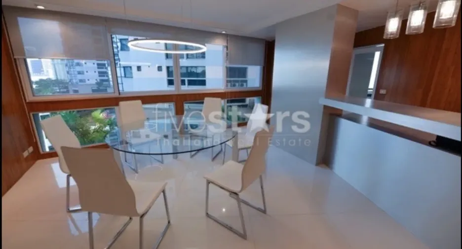 For rent 4 bedrooms condo in Khlong Toei, Bangkok