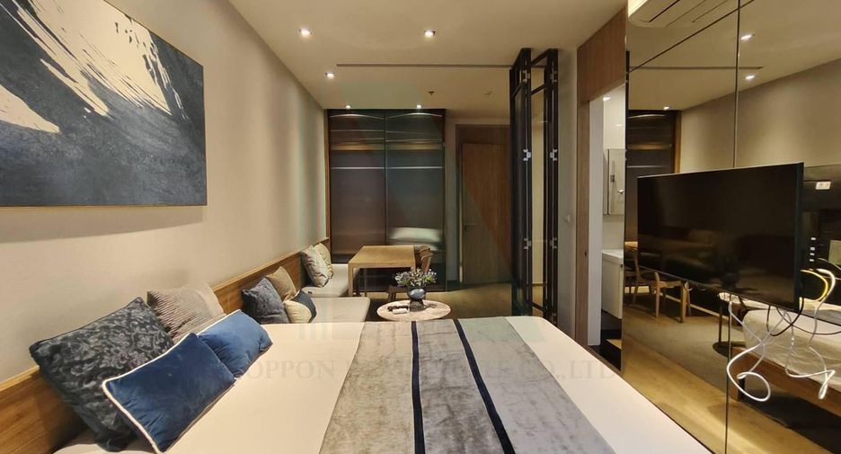 For rent studio condo in Khlong Toei, Bangkok