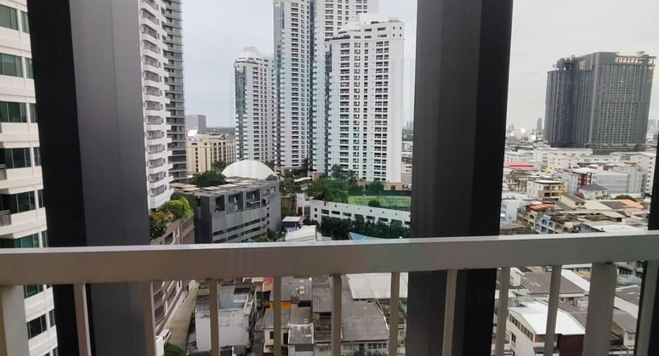 For rent studio condo in Khlong Toei, Bangkok