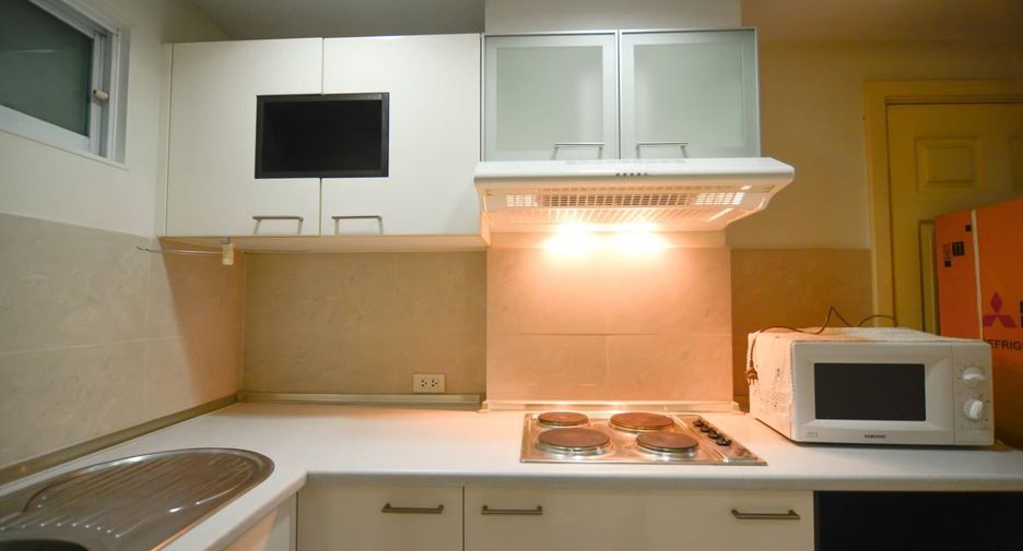 For rent 2 bedrooms condo in Khlong Toei, Bangkok
