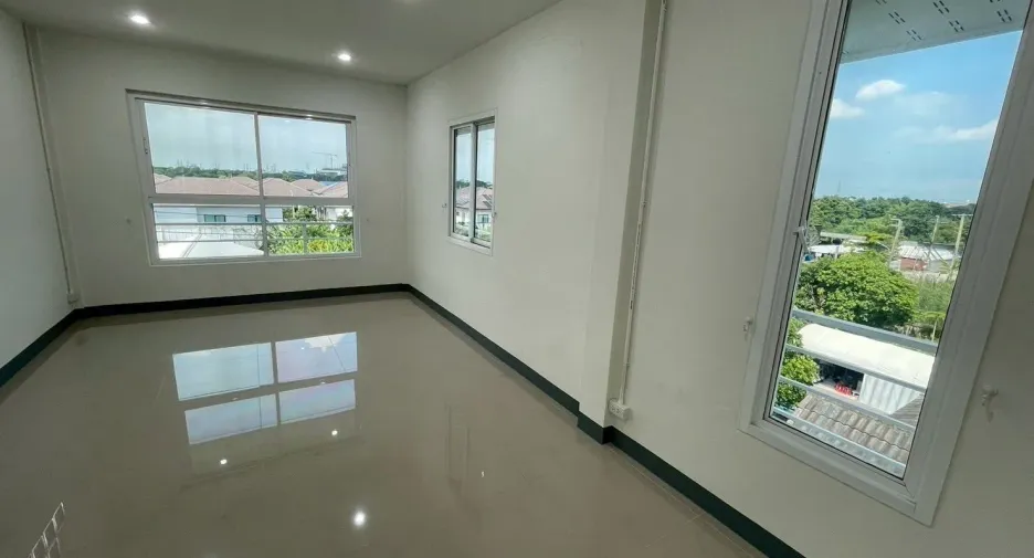 出租 9 卧室 办公室 在 Suan Luang, 曼谷