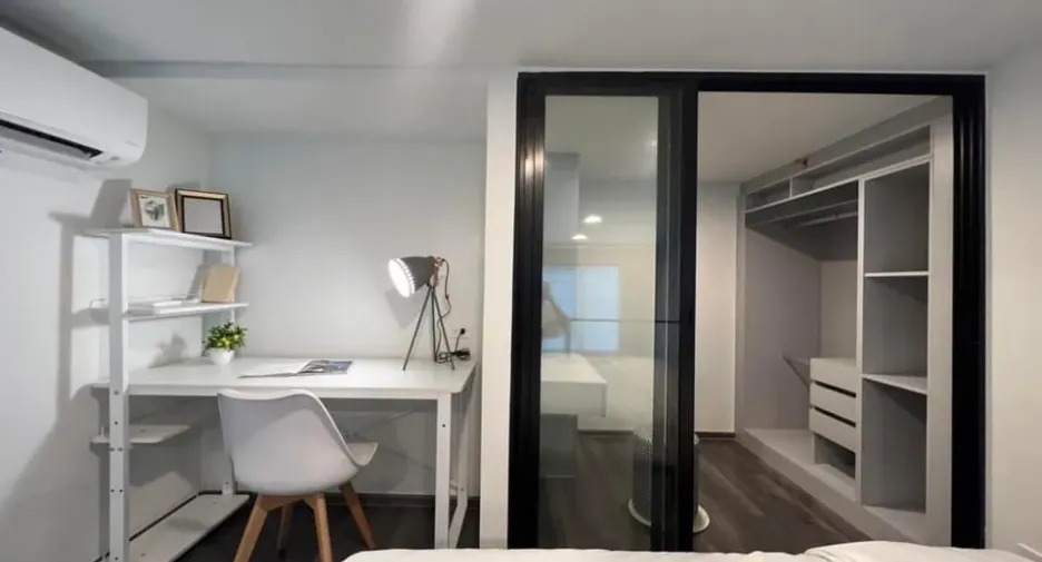 For rent 2 bedrooms condo in Ratchathewi, Bangkok