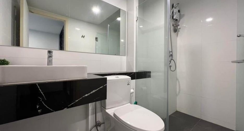 For rent 2 bedrooms condo in Ratchathewi, Bangkok