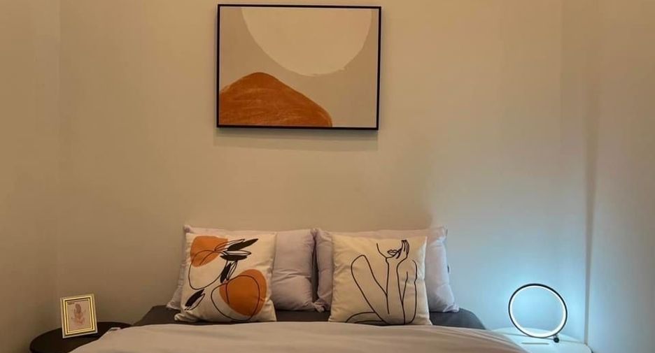 For rent 2 bedrooms condo in Ratchathewi, Bangkok