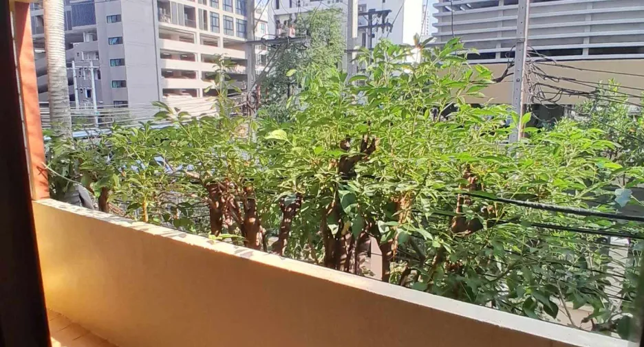 For rent 3 bedrooms condo in Watthana, Bangkok