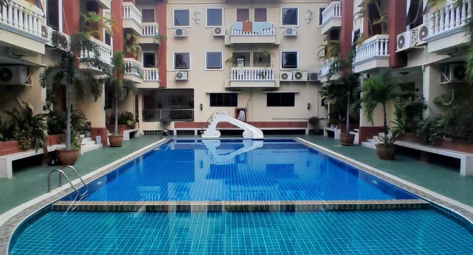 For rent 3 bedrooms condo in Watthana, Bangkok