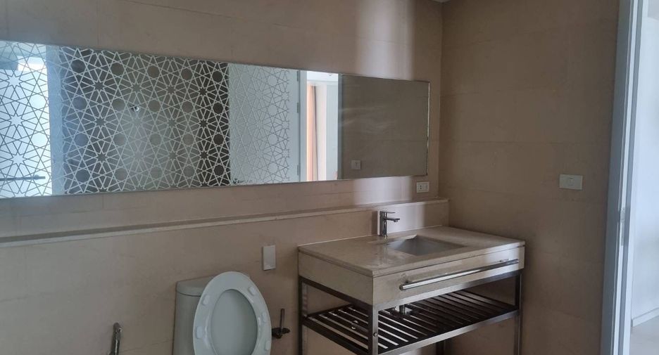 For rent 1 bed condo in Sathon, Bangkok