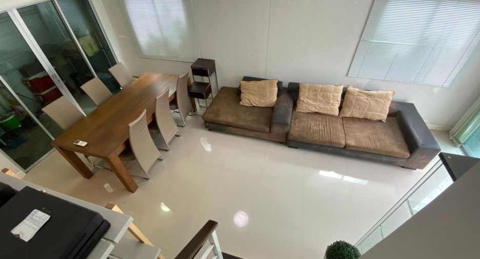 For rent 3 bedrooms townhouse in Min Buri, Bangkok