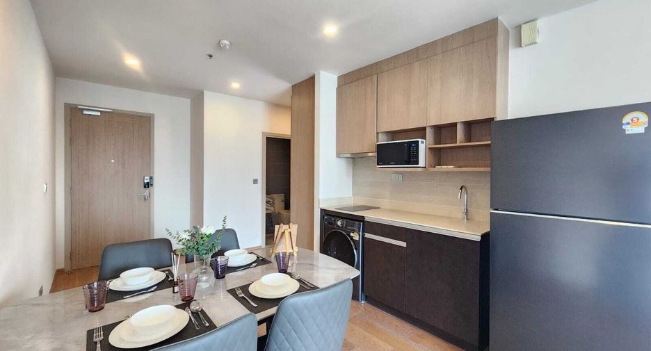 Wohnung zur Miete mit 2 Zimmer in Pathum Wan, Bangkok