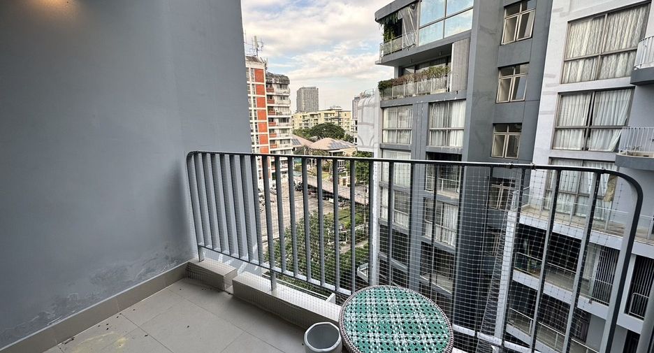 For rent 1 bed condo in Watthana, Bangkok