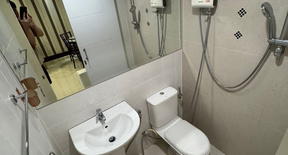 Haus zur Miete mit 3 Zimmer in Chom Thong, Bangkok