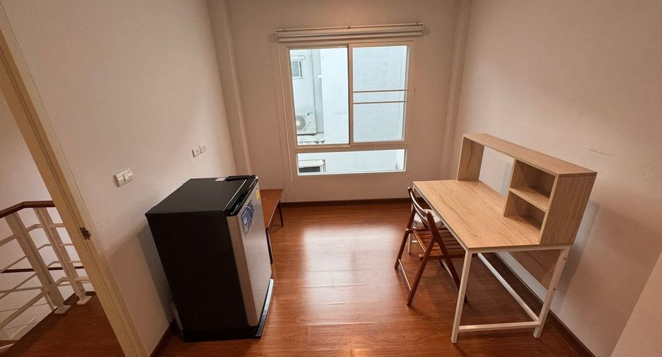 Casa en alquiler de 3 habitaciones en Chom Thong, Bangkok
