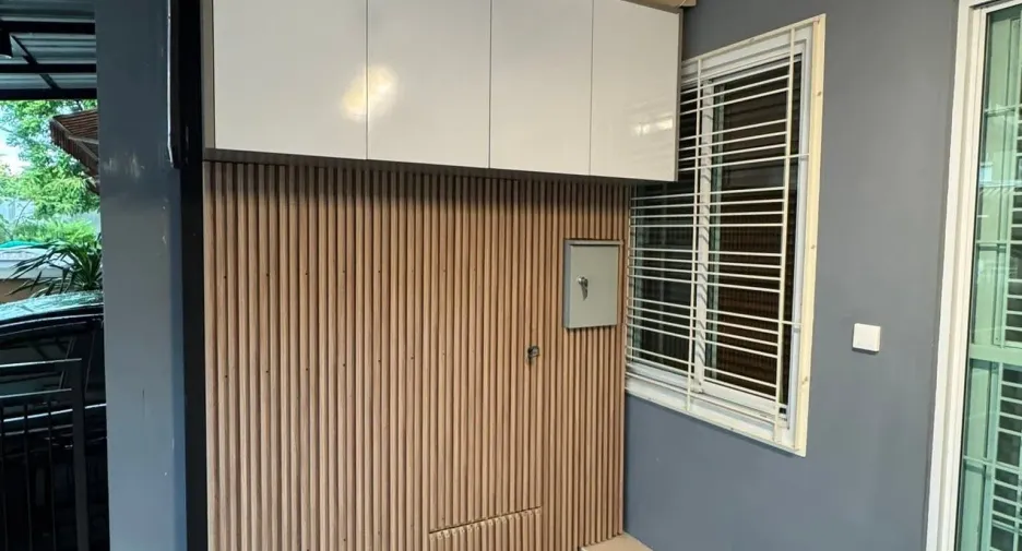 Casa en alquiler de 3 habitaciones en Chom Thong, Bangkok