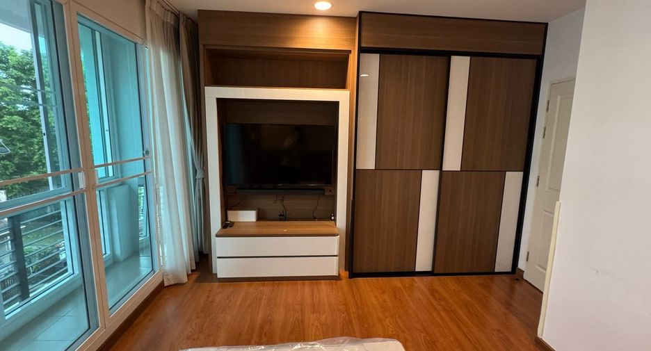 Casa en alquiler de 3 habitaciones en Chom Thong, Bangkok