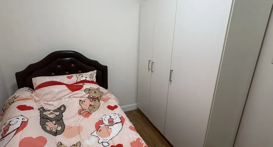 For rent 3 bedrooms townhouse in Saphan Sung, Bangkok