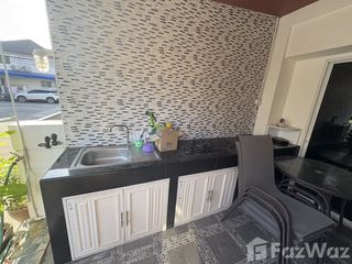 Аренда 3 спальни таунхаус в Сапхан Сунг, Бангкок