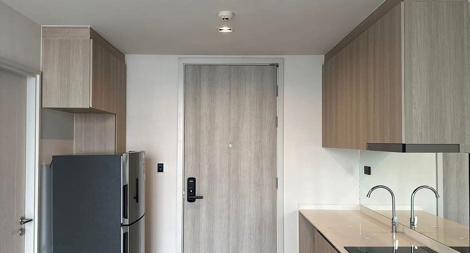 For rent 1 bed condo in Khlong San, Bangkok