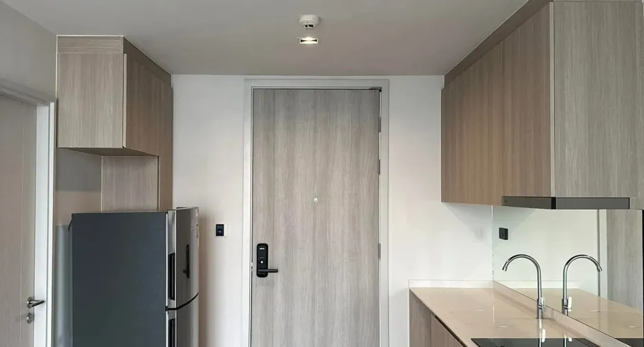 For rent 1 bed condo in Khlong San, Bangkok