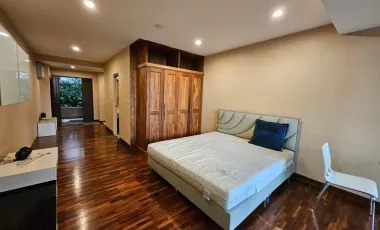 Wohnung zur Miete mit Studio in Sathon, Bangkok
