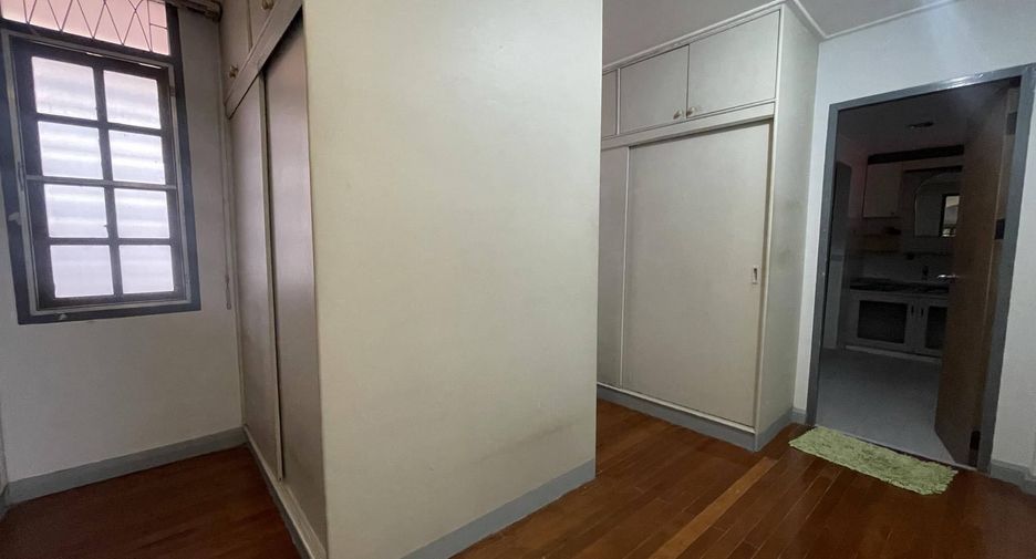 For rent 3 bedrooms house in Lak Si, Bangkok