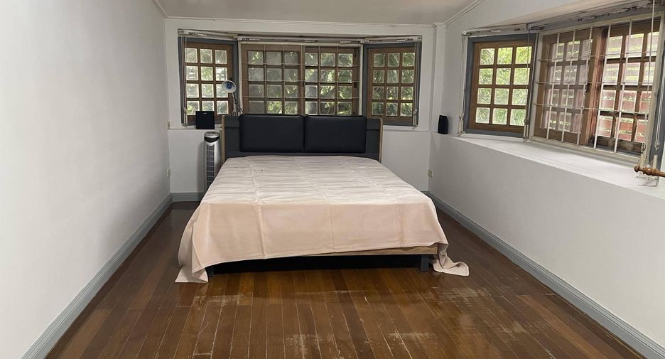 For rent 3 bedrooms house in Lak Si, Bangkok