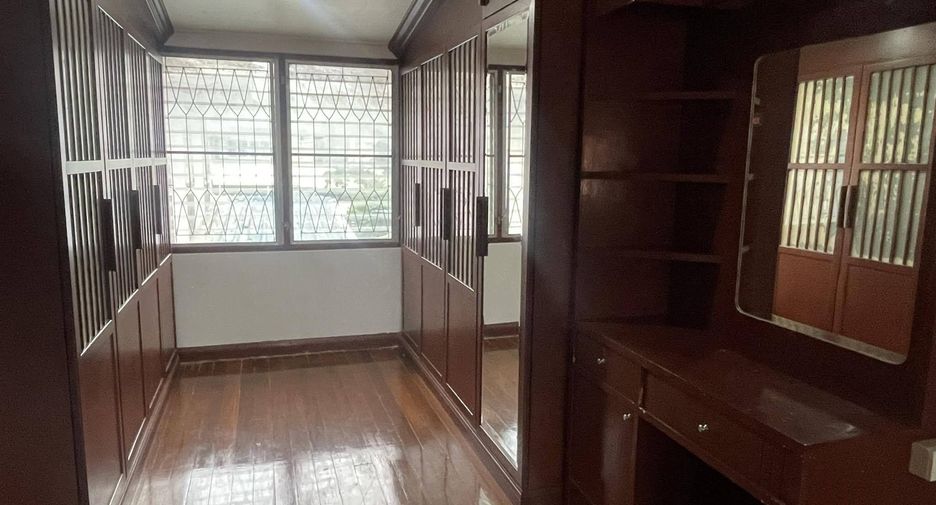 For rent 3 bedrooms house in Lak Si, Bangkok