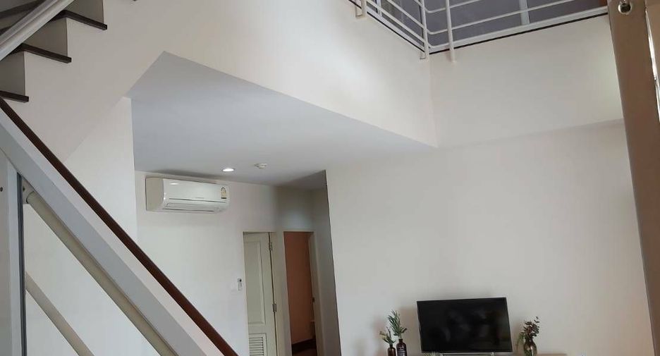 For rent 3 bedrooms condo in Watthana, Bangkok
