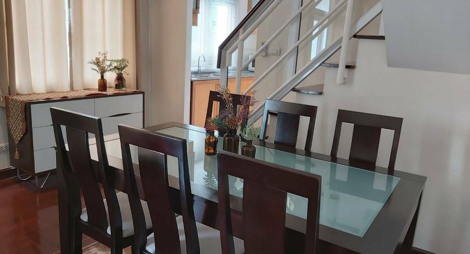 For rent 3 bedrooms condo in Watthana, Bangkok