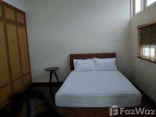 Condo en alquiler de 3 habitaciones en Watthana, Bangkok