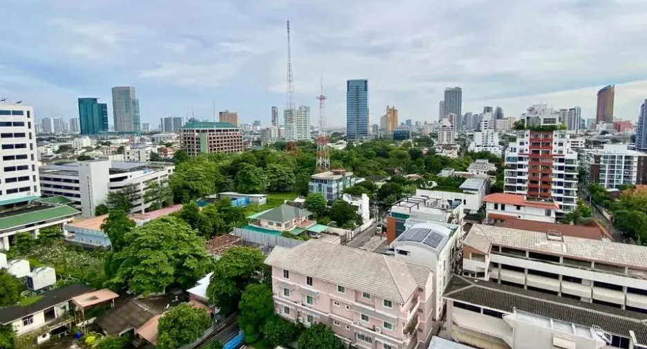 For rent 1 bed condo in Phaya Thai, Bangkok