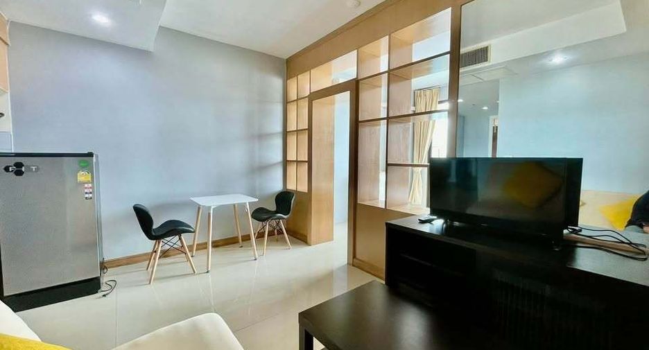 For rent studio condo in Sathon, Bangkok