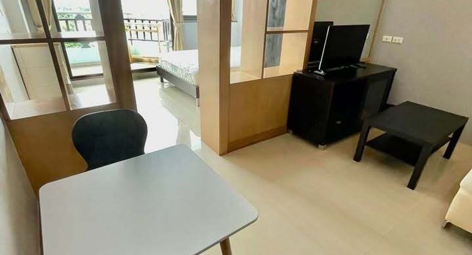 For rent studio condo in Sathon, Bangkok